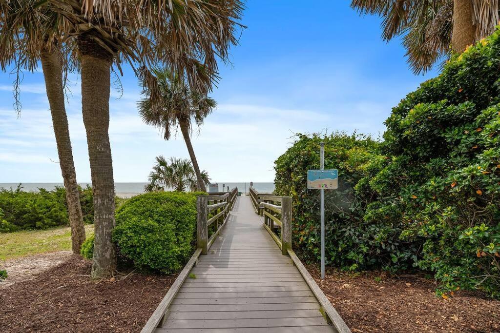 Cabana Palms - Oceanfront Renovated King Bed Sauna Myrtle Beach Bagian luar foto