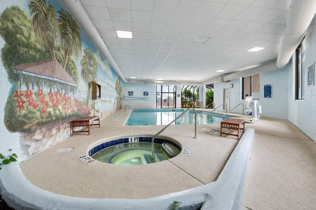 Cabana Palms - Oceanfront Renovated King Bed Sauna Myrtle Beach Bagian luar foto
